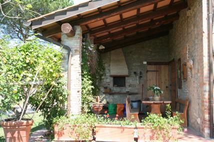 Casale  in  Vendita  a Città della Pieve    280 mq  foto 3
