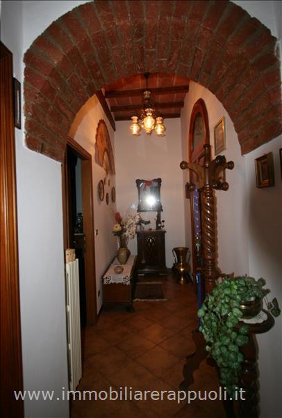 Appartamento in  Vendita  a Sinalunga    80 mq  foto 4