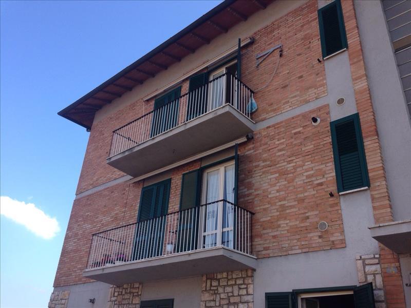 Appartamento in  Vendita  a Perugia   quadrilocale   100 mq  foto 1