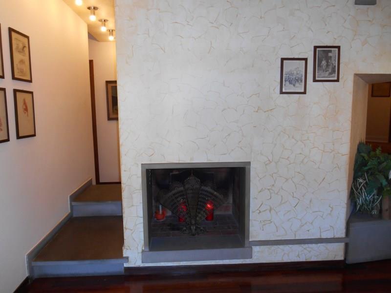 In appartamento in  Vendita  a Prato   8 vani  250 mq  foto 6