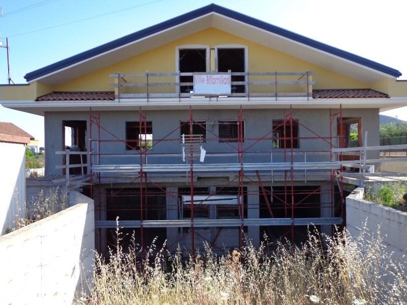 Villa in  Vendita  a Aci Sant'Antonio   6 vani  200 mq  foto 8