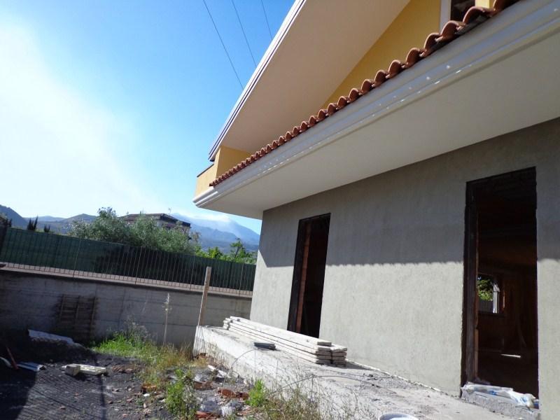 Villa in  Vendita  a Aci Sant'Antonio   6 vani  200 mq  foto 9
