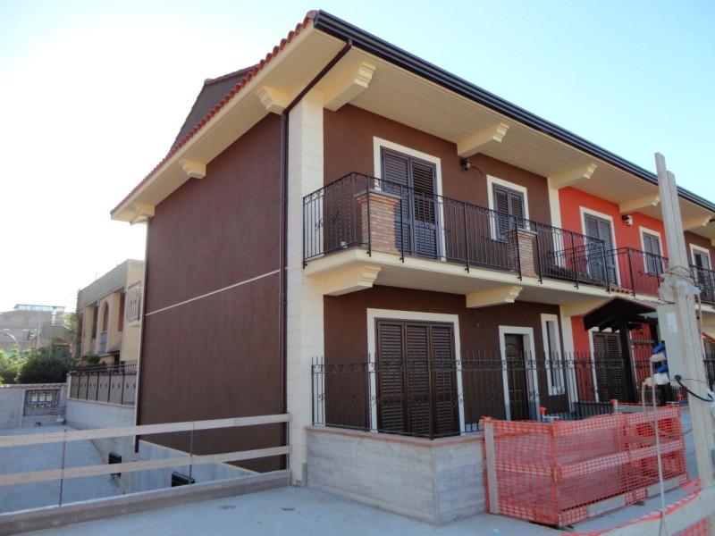 Appartamento in  Vendita  a Belpasso   bilocale   60 mq  foto 2