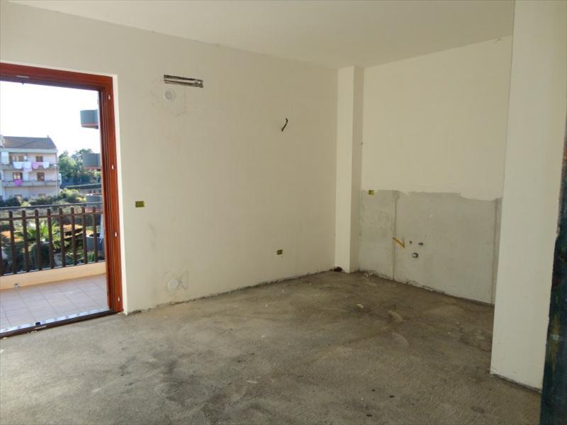 Appartamento in  Vendita  a Giarre   6 vani  105 mq  foto 4