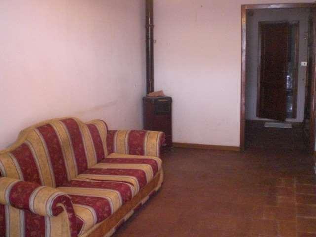 Porzione di casa in  Vendita  a Capannori    191 mq  foto 2