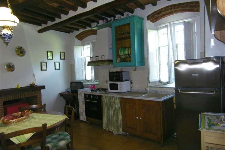 Porzione di casa in  Vendita  a Capannori   5 vani  100 mq  foto 3