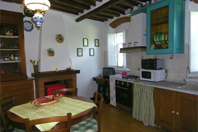 Porzione di casa in  Vendita  a Capannori   5 vani  100 mq  foto 4