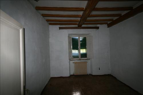 Casa singola in  Vendita  a Cortona    240 mq  foto 3