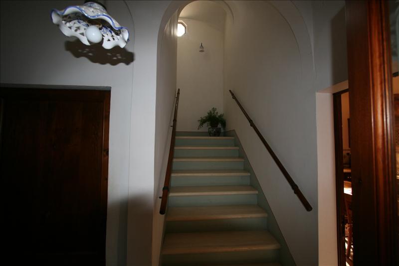 Casa singola in  Vendita  a Montepulciano   9 vani  283 mq  foto 4