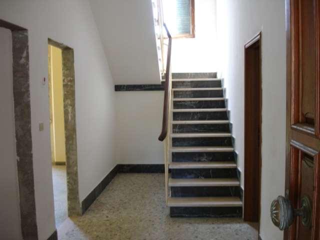 Villa in  Vendita  a Castelfranco di Sotto   9 vani  280 mq  foto 5