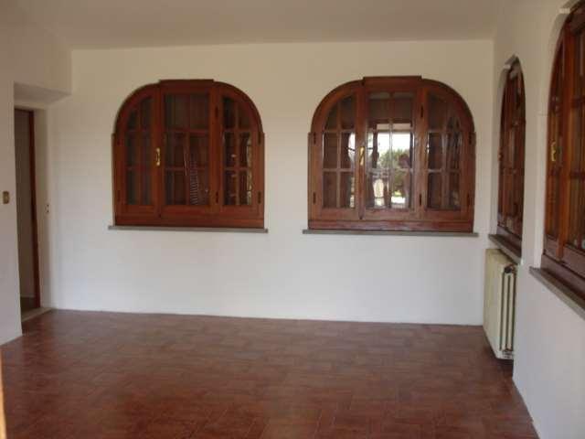 Villa in  Vendita  a Castelfranco di Sotto   9 vani  280 mq  foto 9