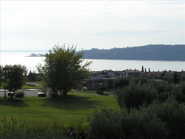 Appartamento in  Vendita  a Padenghe sul Garda    130 mq  foto 2