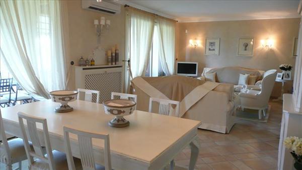 Appartamento in  Vendita  a Padenghe sul Garda    130 mq  foto 3