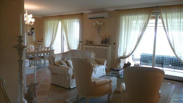 Appartamento in  Vendita  a Padenghe sul Garda    130 mq  foto 4