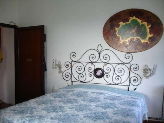 Casale  in  Vendita  a Monsummano Terme   5 vani  270 mq  foto 4