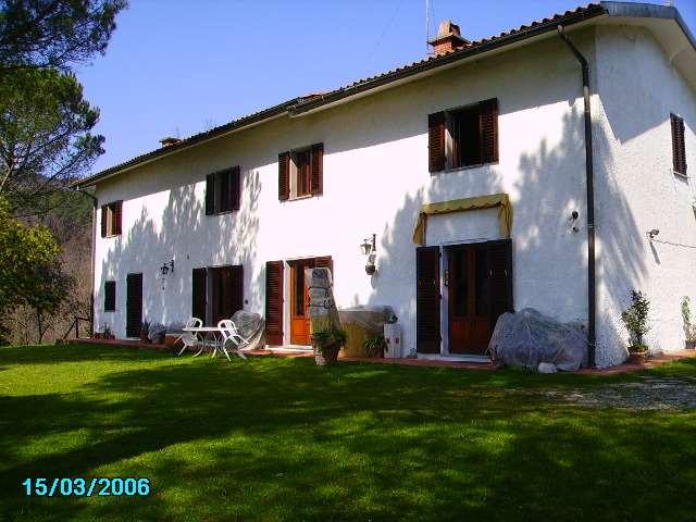 Casale  in  Vendita  a Monsummano Terme   5 vani  270 mq  foto 7