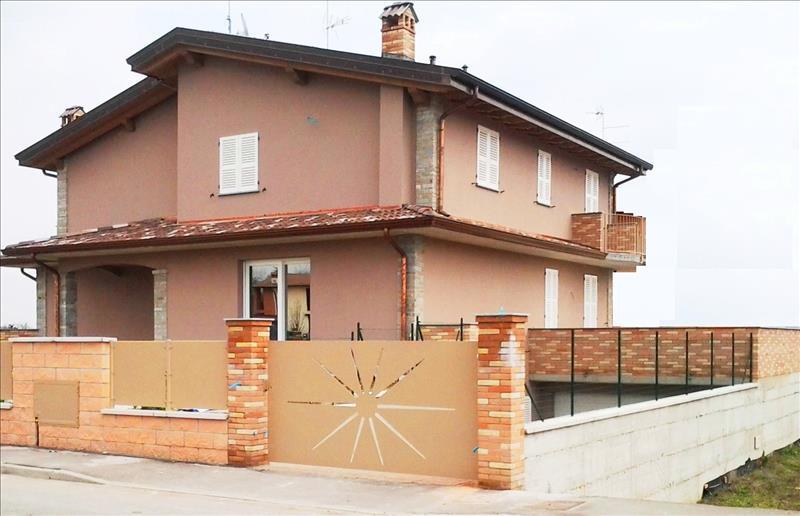 Casa bifamiliare in  Vendita  a Carpaneto Piacentino   5 vani  170 mq  foto 8