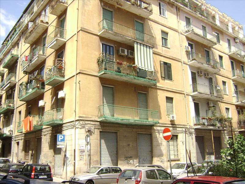Appartamento in  Affitto  a Catania   trilocale   90 mq  foto 1